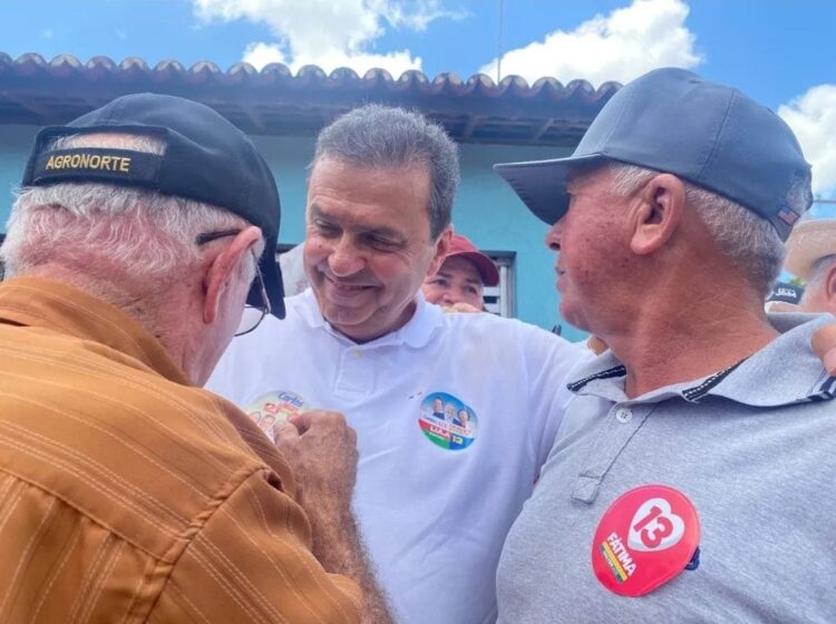 Carlos Eduardo Aparece E Seis Pontos A Frente De Rog Rio