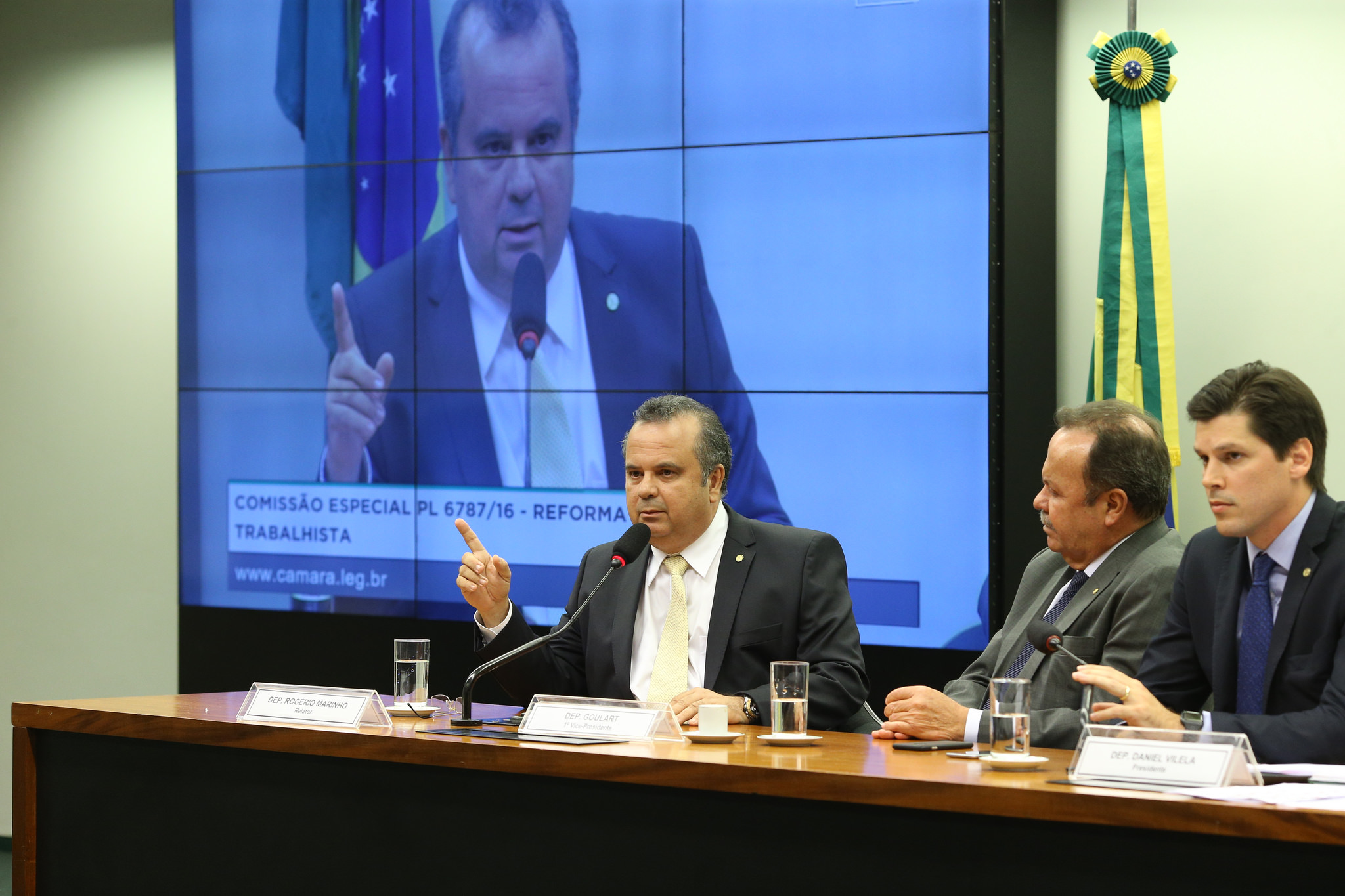 Rogério na comissão da reforma trabalhista_foto Alexssandro Loyola