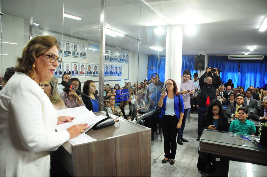 Rosalba demonstra intolerância com oposição "light"